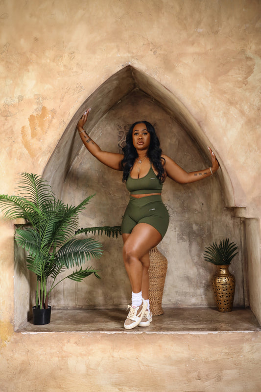 V Front Crossover |Ribbed Seamless Shorts| Green